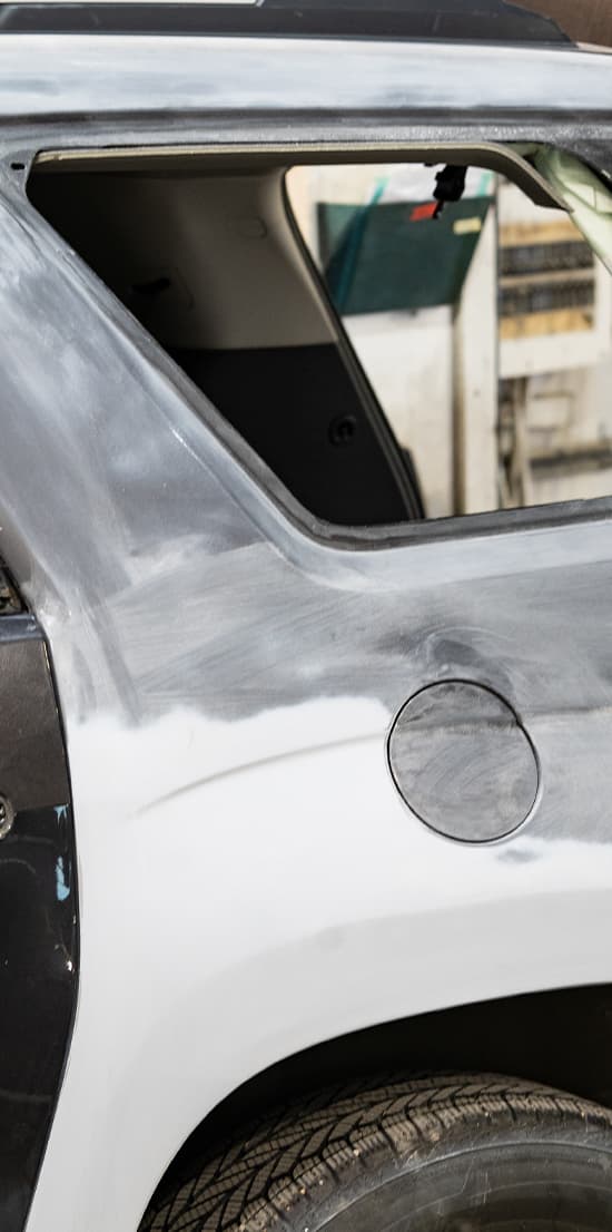 Professional auto body painting in Grande Prairie, AB